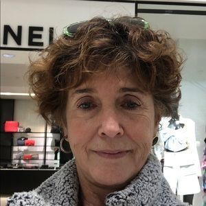 Meet your Posher, Lorena